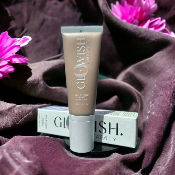 HUDA BEAUTY Other - Glowish Multi DEW Skin Tint